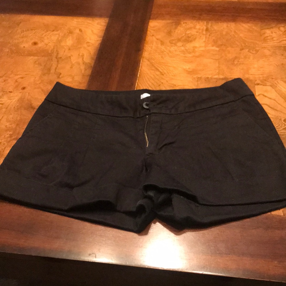 Black shorts. Size 7